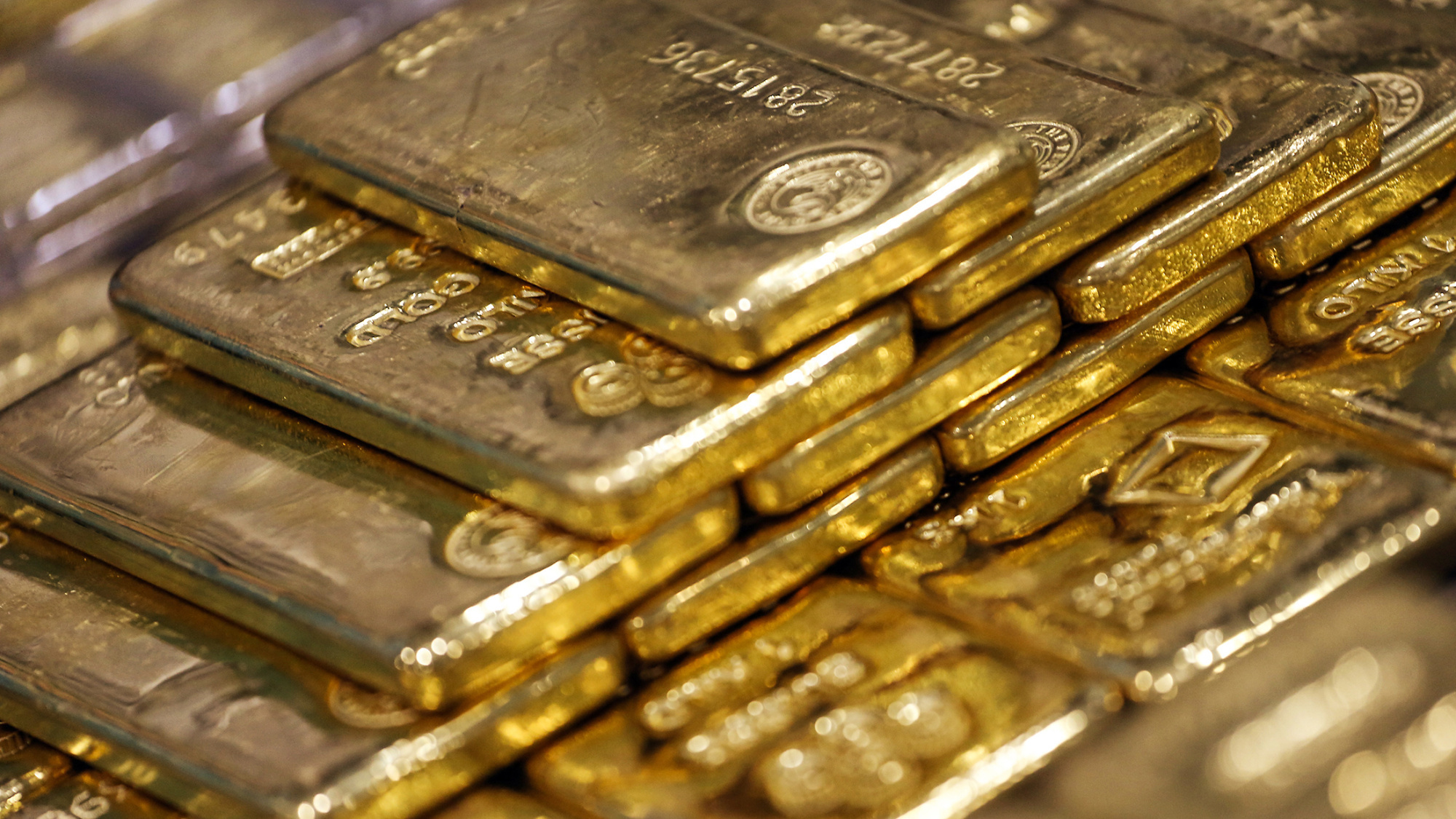Sri Lanka Navy nabs two attempting to smuggle 7 kg of gold