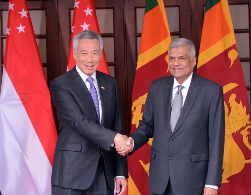 Sri Lanka, Singapore Premiers discuss stepping up cooperation through trade, investment