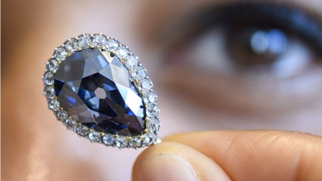 Farnese Blue diamond fetches $6.7m at Geneva auction