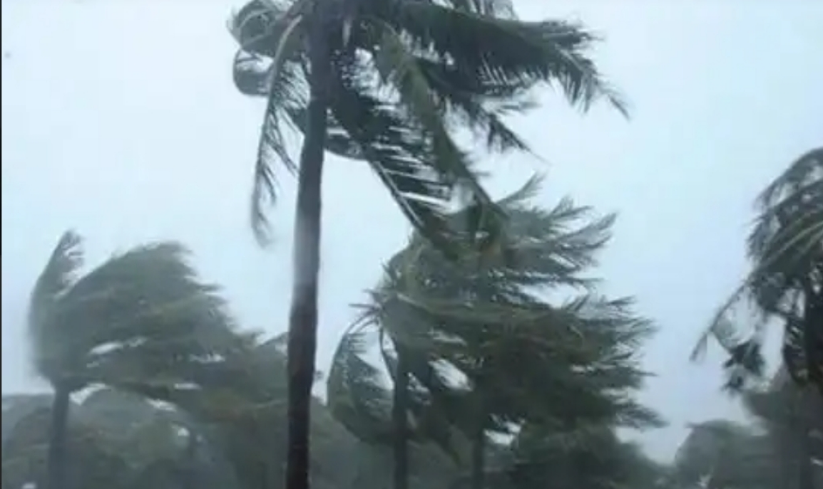 Cyclonic storm expected to enter Sri Lanka’s East Coast between 7 to 10pm.