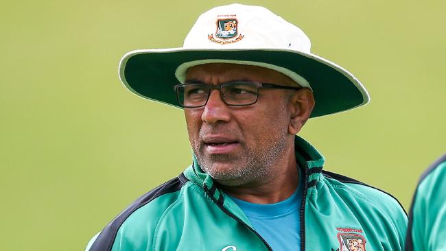 Sri Lanka Cricket considering Chandika Hathurusinghe for post of National Head Coach