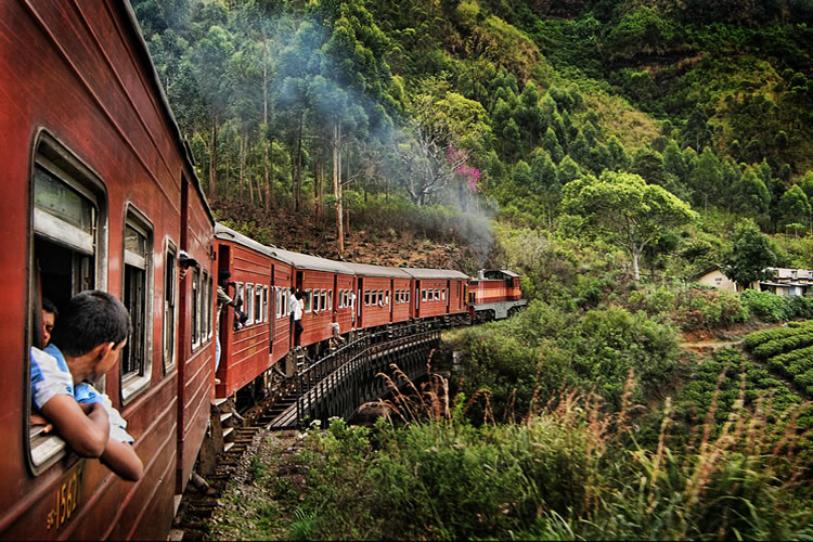 Earth slip hampers train travel on Badulla line