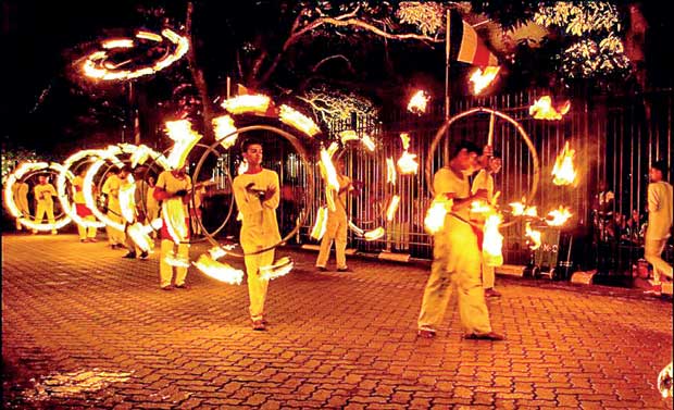 Special train services to Kandy for Esala Perahera
