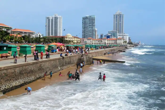 Boy drowns in Galle Face beach